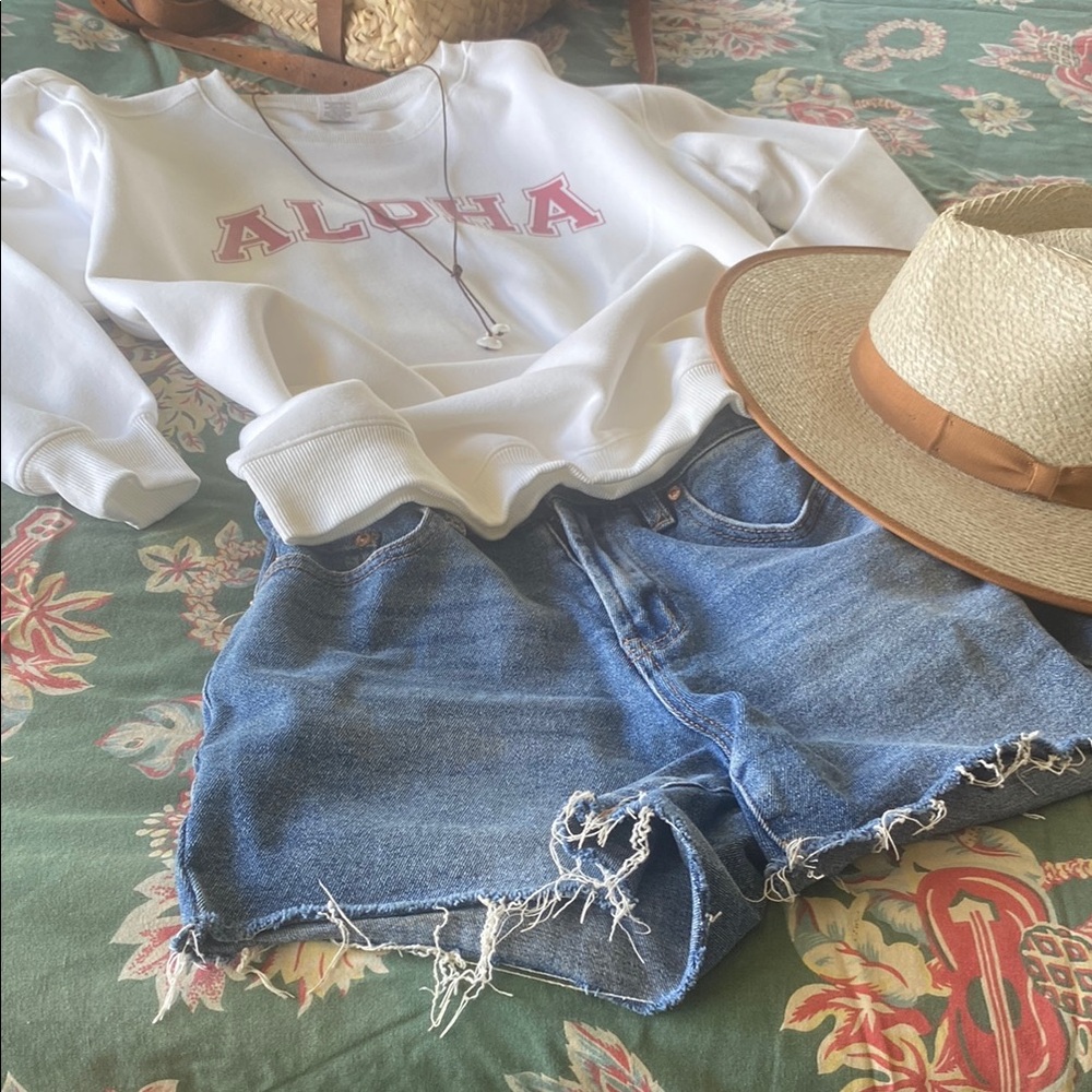 New White Aloha Sweatshirt!